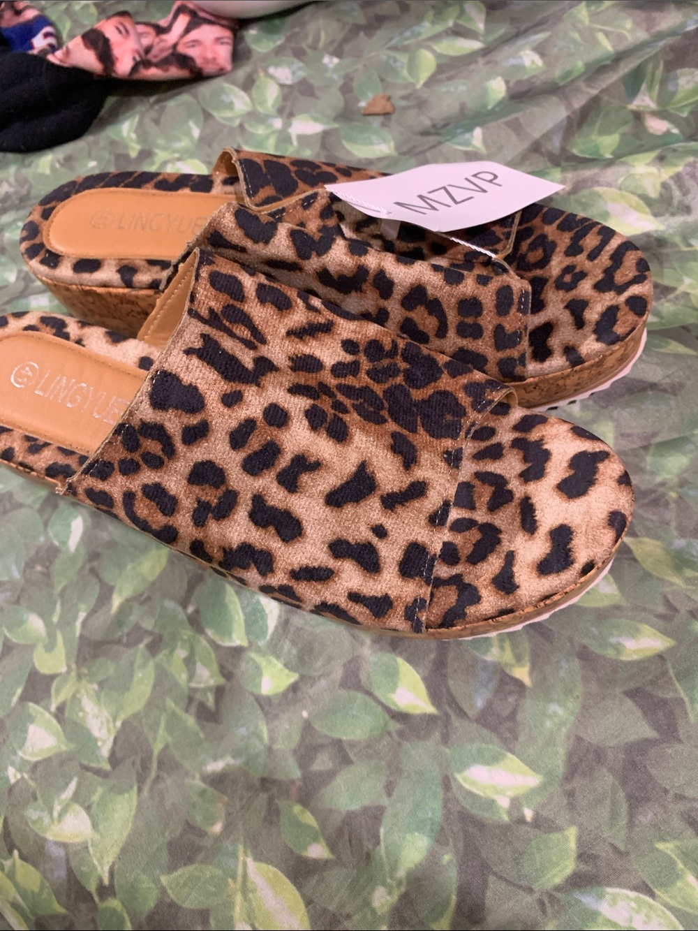 Mzvp leapord print slip on wedges